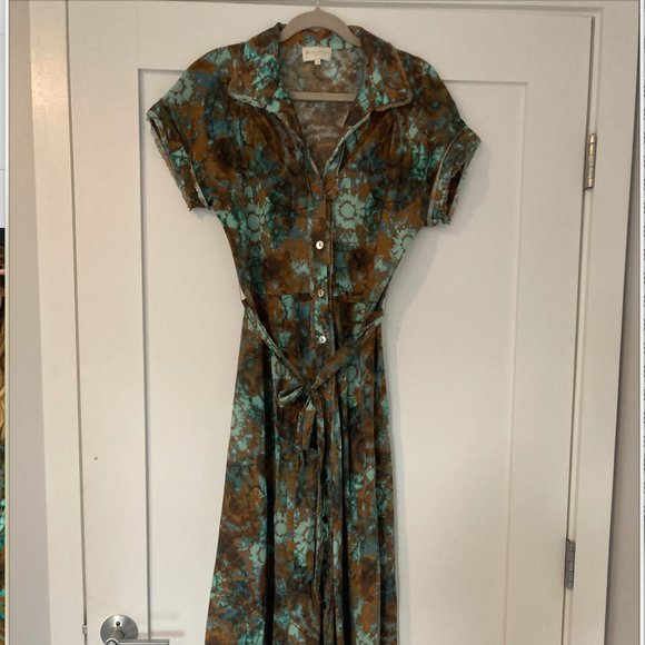 The Westside Shop Button down dress - Picture 6 of 6